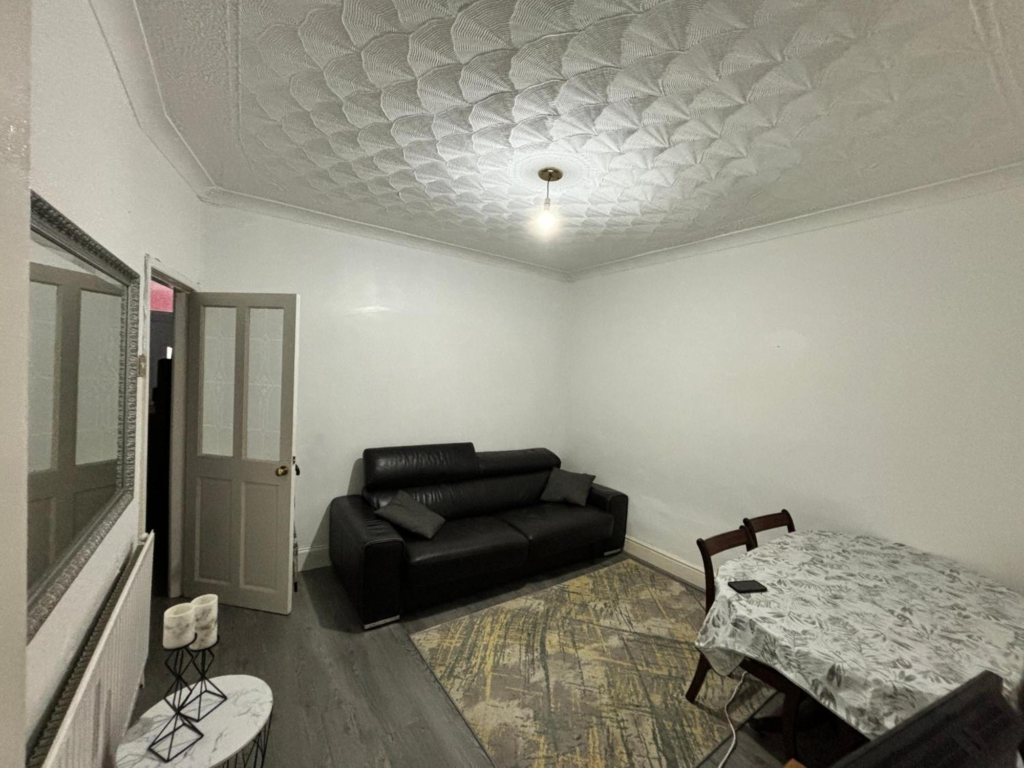 Entire 3 Bedroom House- Free Parking Liverpool Exterior foto